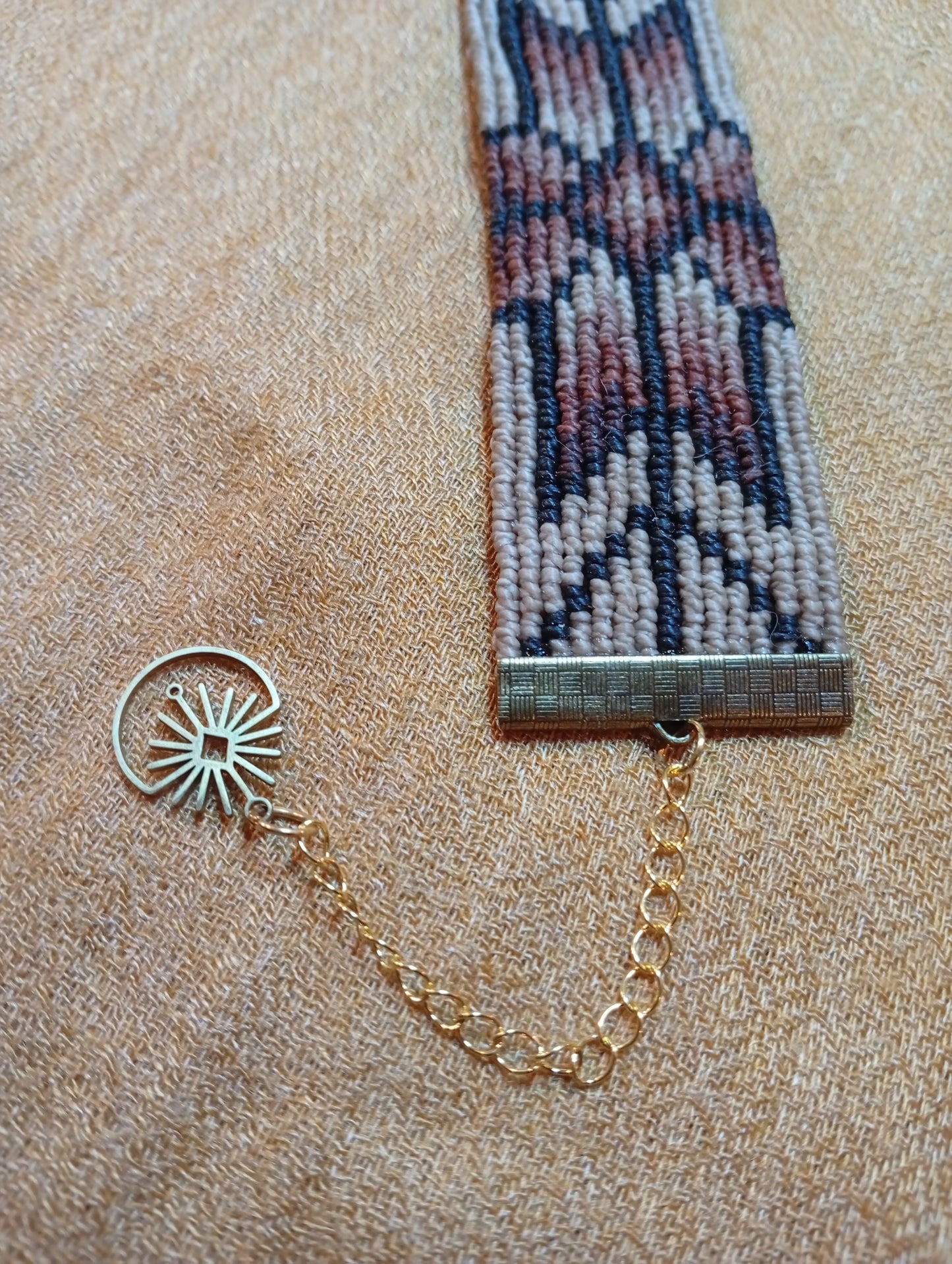 Bracelet en macramé Ame de la Terre