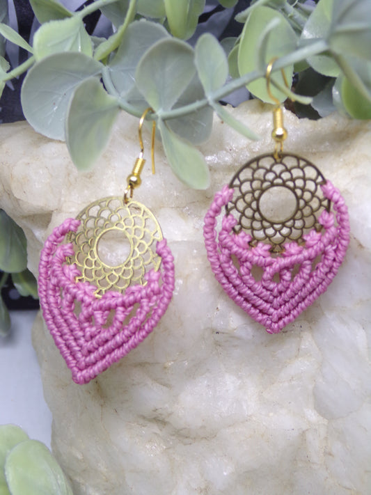 Boucles d'oreilles en macramé tisseuses d'étoiles