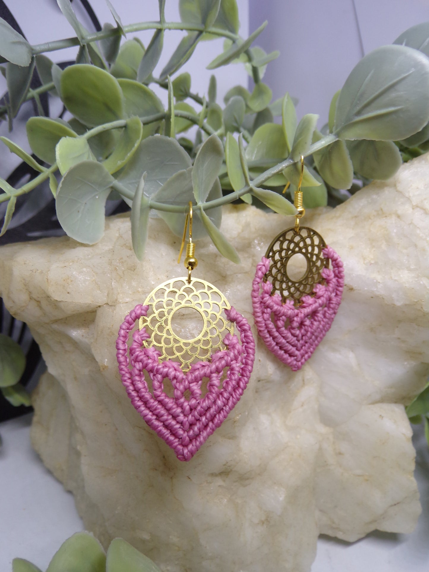 Boucles d'oreilles en macramé tisseuses d'étoiles