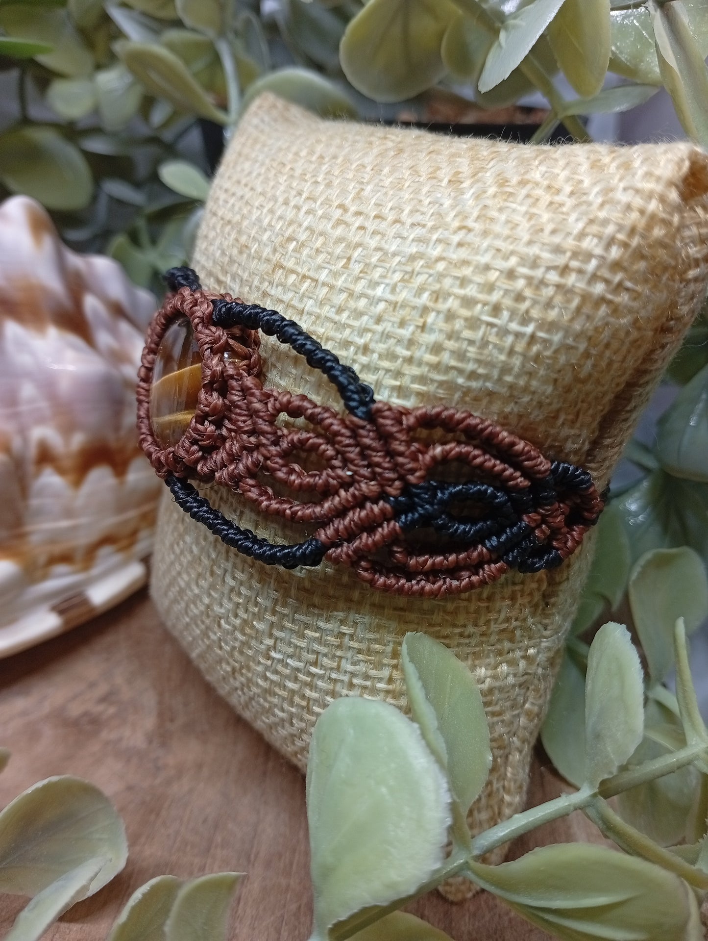 Charmes Suspendus Marrons