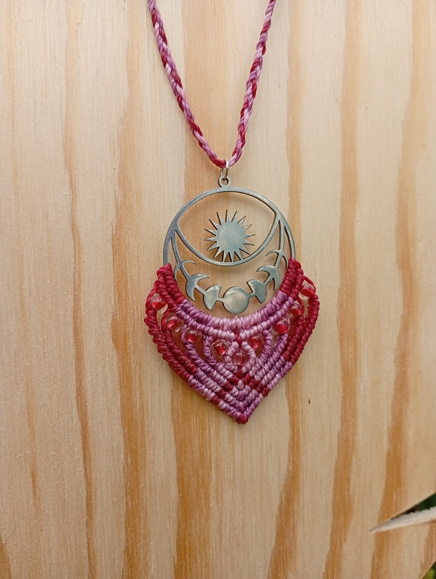 Lune et Soleil, collier en macramé