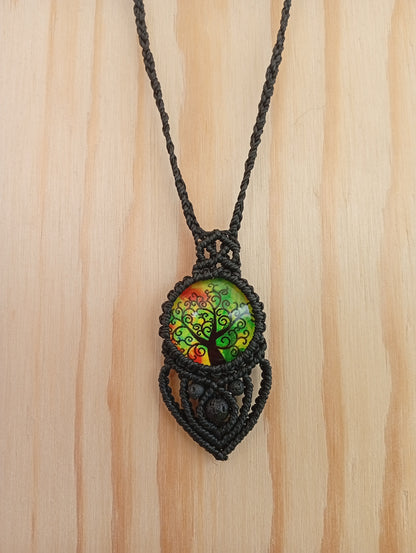 Arbre de vie ensoleillé, collier en micro macramé