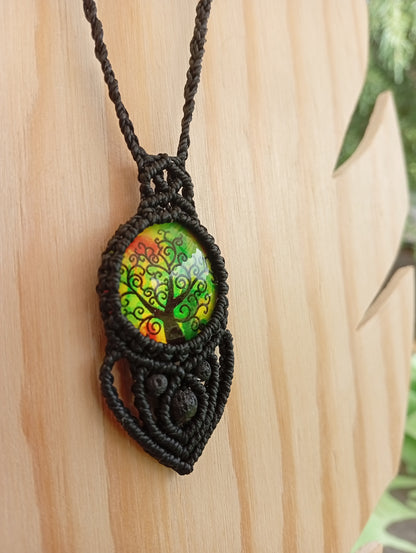 Arbre de vie ensoleillé, collier en micro macramé