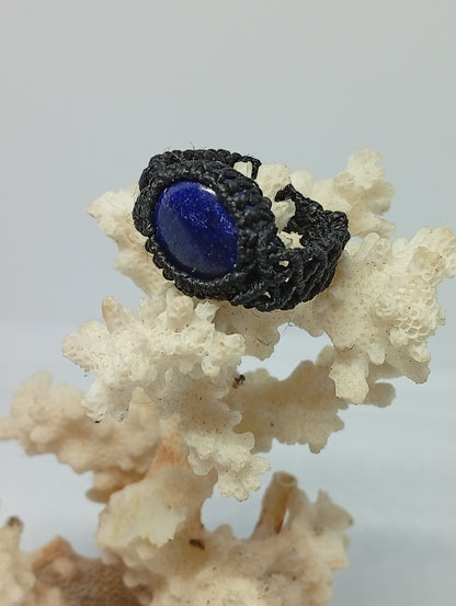 Bague en macramé et pierre semi-précieuse