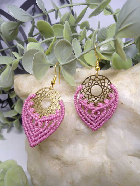 Boucles d'oreilles en macramé tisseuses d'étoiles