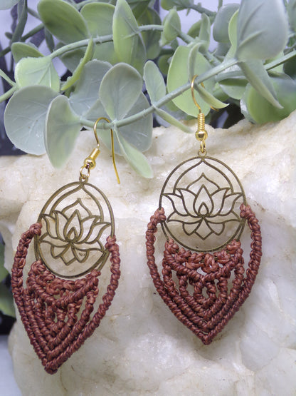 Boucles d'oreilles en macramé, Lotus d'or