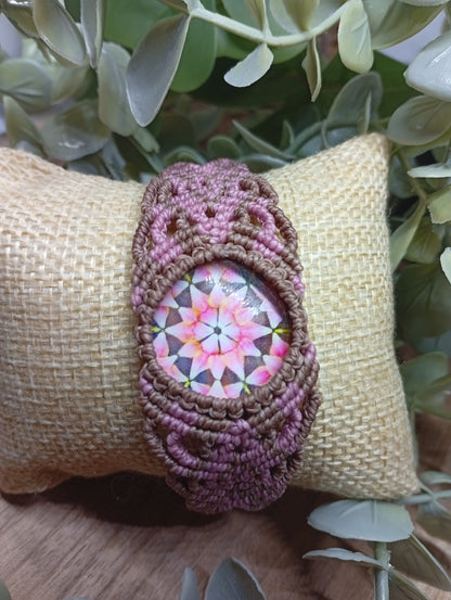 Bracelet en macramé, Entrelac rose